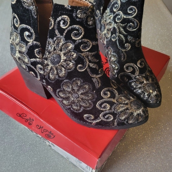 Naughty monkey beautiful booties (Final Price) - Picture 4 of 7